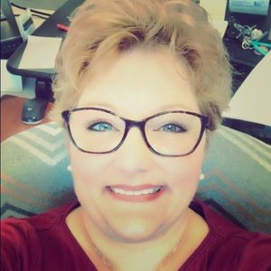 Meet your Posher, Raquel